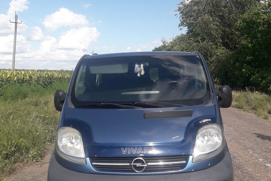 Продам Opel Vivaro пасс. 2004 года в г. Кривой Рог, Днепропетровская область