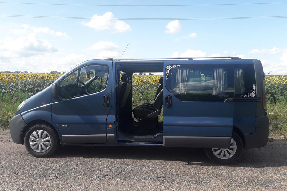 Продам Opel Vivaro пасс. 2004 года в г. Кривой Рог, Днепропетровская область