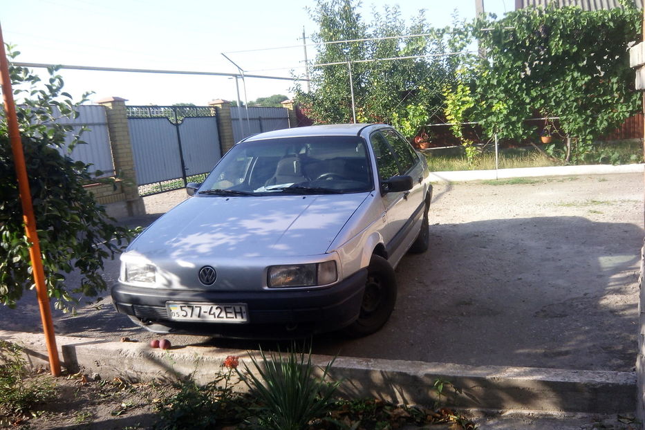 Продам Volkswagen Passat B3 1988 года в Донецке