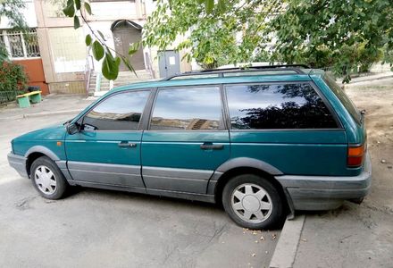 Продам Volkswagen Passat B3 Универсал 1991 года в Киеве