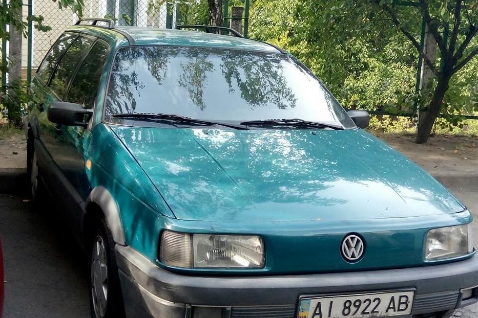 Продам Volkswagen Passat B3 Универсал 1991 года в Киеве