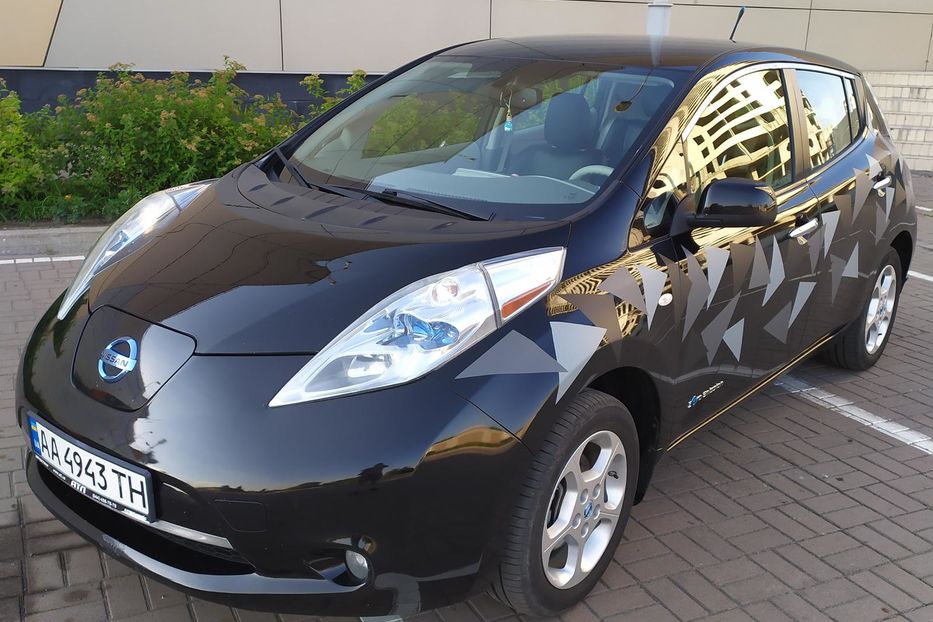 Продам Nissan Leaf 2011 года в Киеве