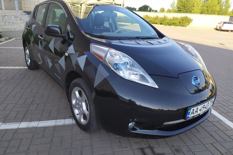 Продам Nissan Leaf 2011 года в Киеве