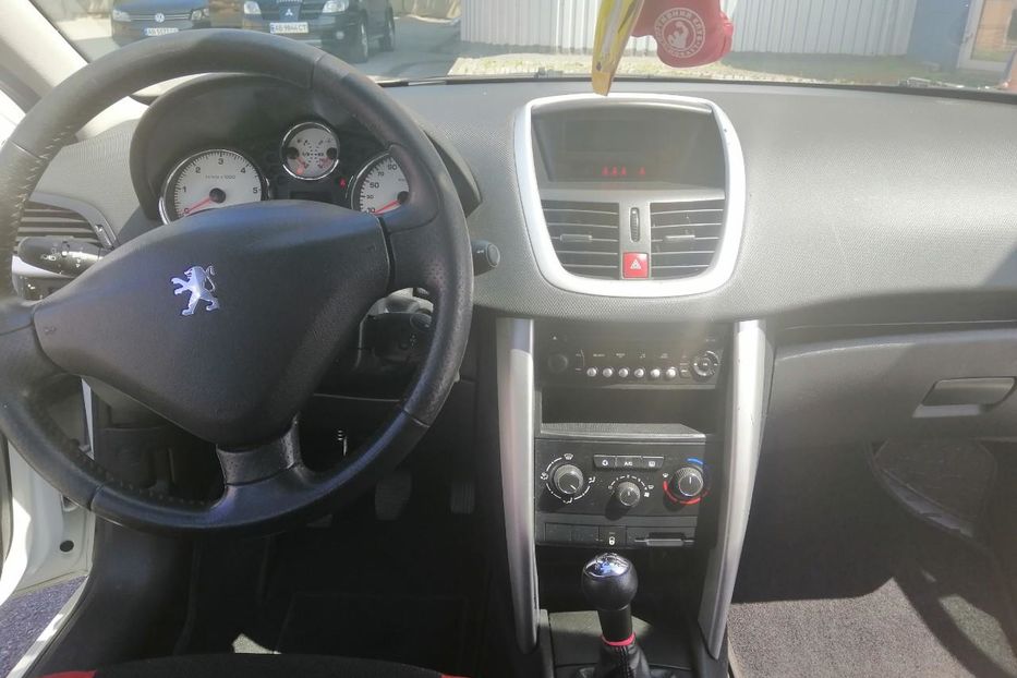 Продам Peugeot 207 2011 года в Виннице