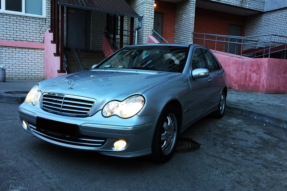 Продам Mercedes-Benz C-Class c 200 kompressor Elegance 2004 года в Киеве