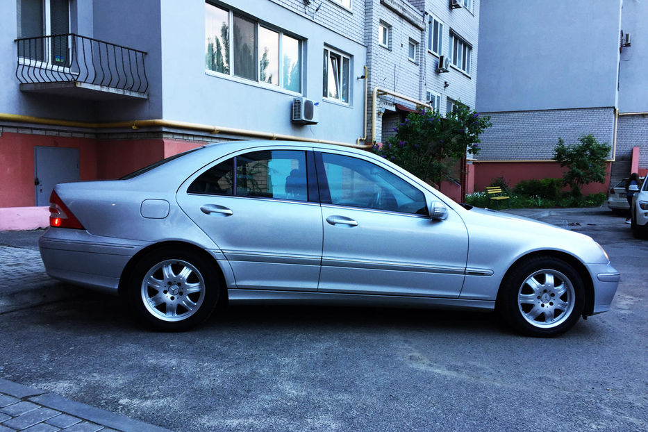 Продам Mercedes-Benz C-Class c 200 kompressor Elegance 2004 года в Киеве