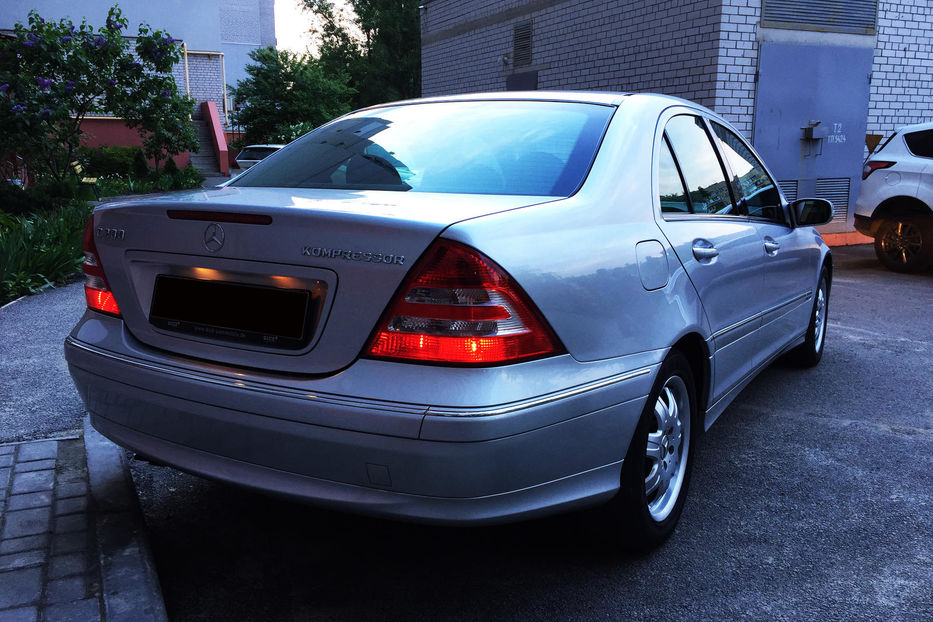 Продам Mercedes-Benz C-Class c 200 kompressor Elegance 2004 года в Киеве