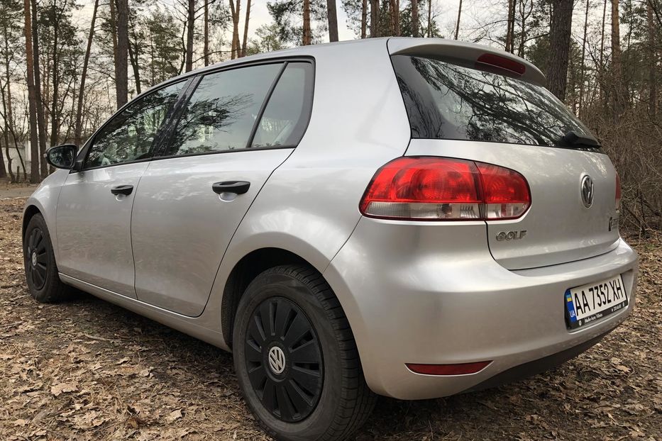 Продам Volkswagen Golf  VI 2010 года в Киеве