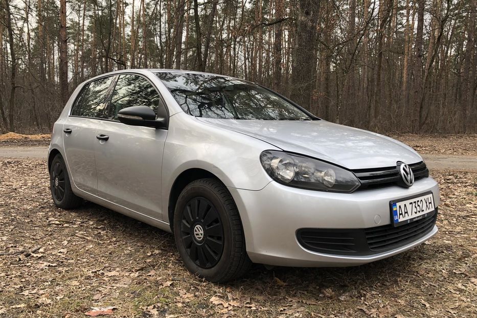 Продам Volkswagen Golf  VI 2010 года в Киеве