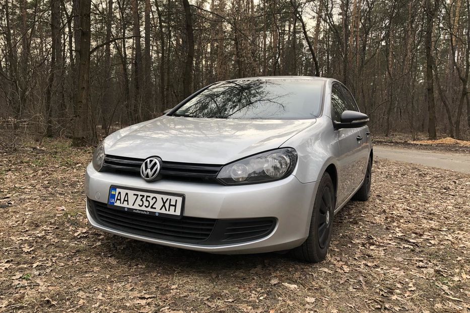 Продам Volkswagen Golf  VI 2010 года в Киеве