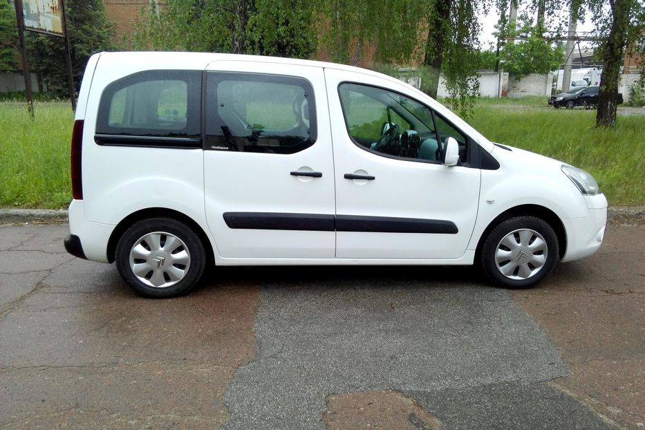 Продам Citroen Berlingo пасс. 2012 года в Чернигове