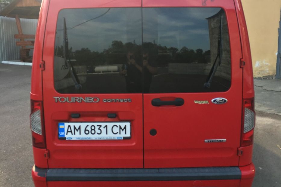Продам Ford Tourneo Connect пасс. 1.8 tdi 81kw 2012 года в г. Олевск, Житомирская область