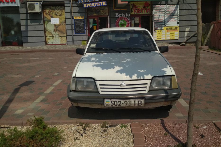 Продам Opel Ascona 1988 года в Ивано-Франковске