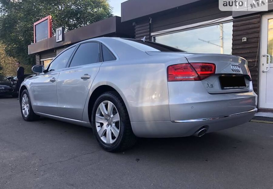 Продам Audi A8 2012 года в Одессе