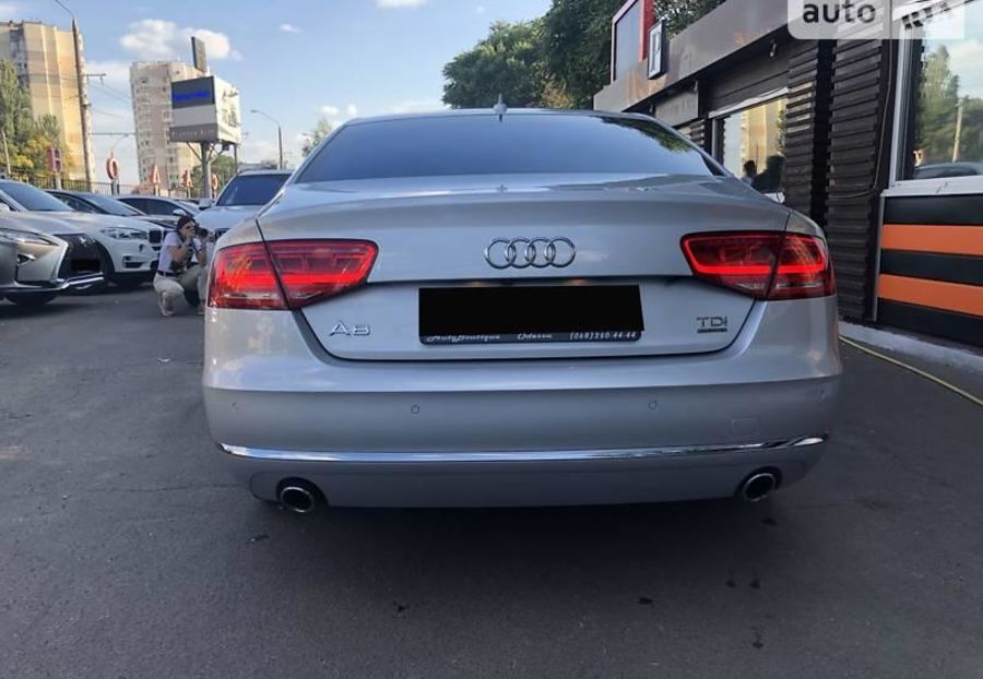 Продам Audi A8 2012 года в Одессе