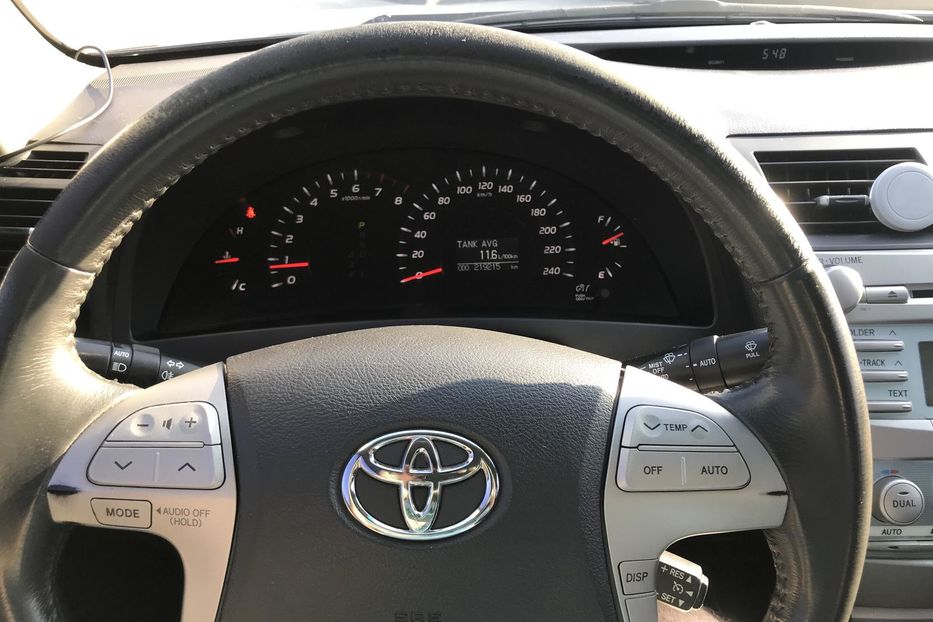 Продам Toyota Camry 2007 года в Киеве