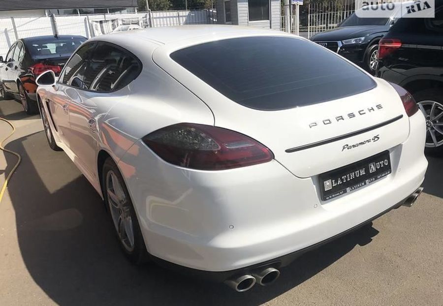 Продам Porsche Panamera 4S 2012 года в Одессе