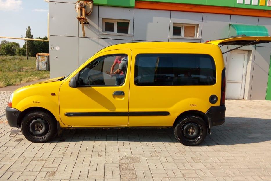 Продам Renault Kangoo пасс. 2000 года в г. Енакиево, Донецкая область