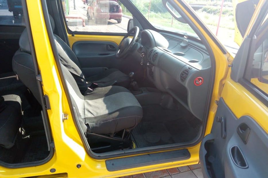 Продам Renault Kangoo пасс. 2000 года в г. Енакиево, Донецкая область