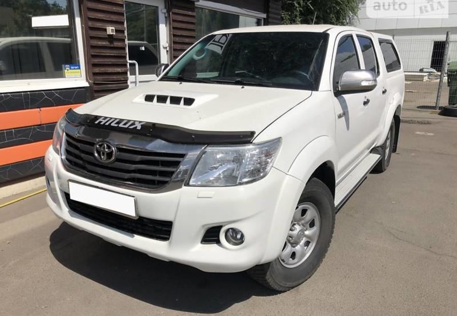 Продам Toyota Hilux 2013 года в Одессе