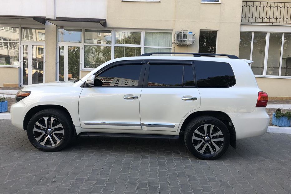 Продам Toyota Land Cruiser 200 2013 года в Одессе