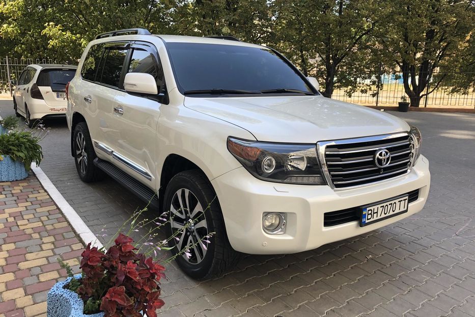 Продам Toyota Land Cruiser 200 2013 года в Одессе