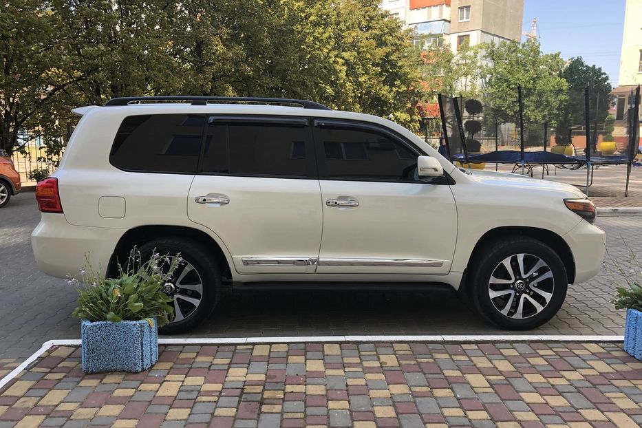 Продам Toyota Land Cruiser 200 2013 года в Одессе