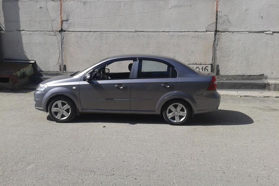 Продам Chevrolet Aveo LS 2007 года в Харькове