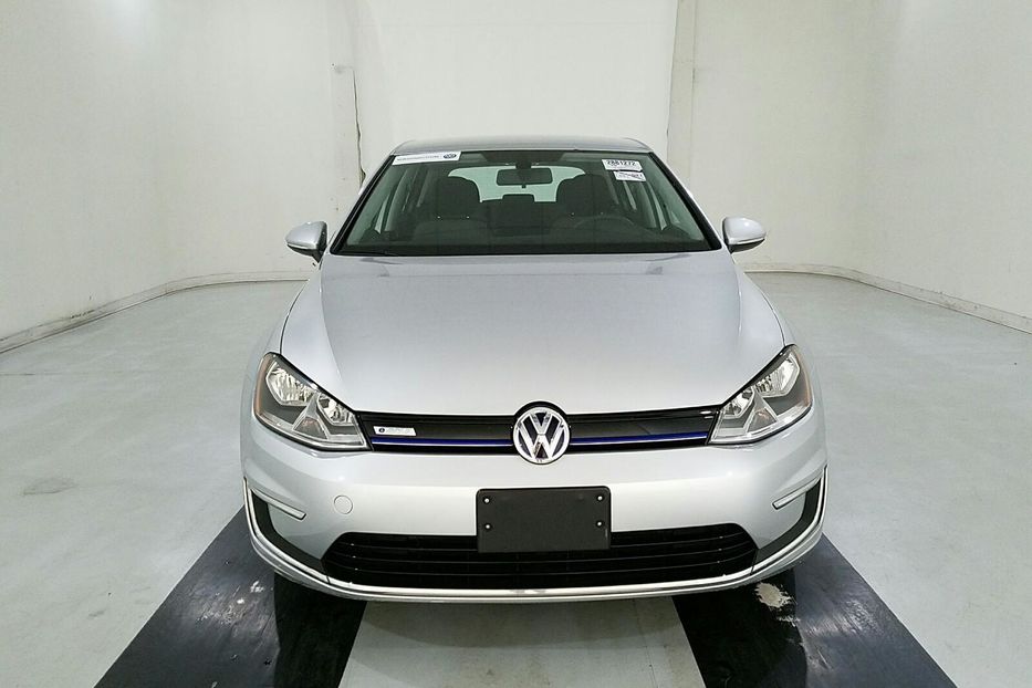 Продам Volkswagen e-Golf 2016 года в Киеве