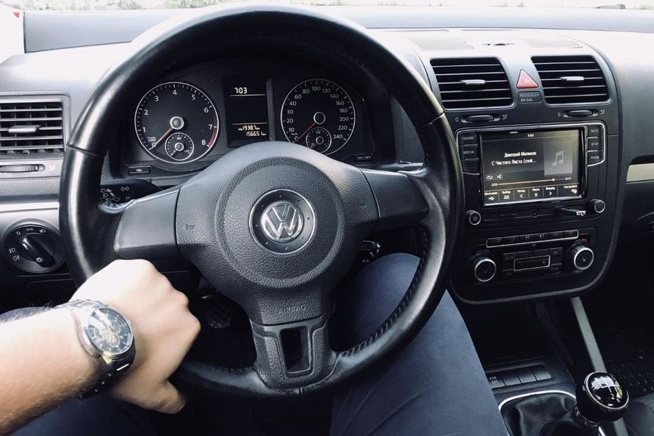 Продам Volkswagen Jetta 1,6 BSE 2010 года в Киеве