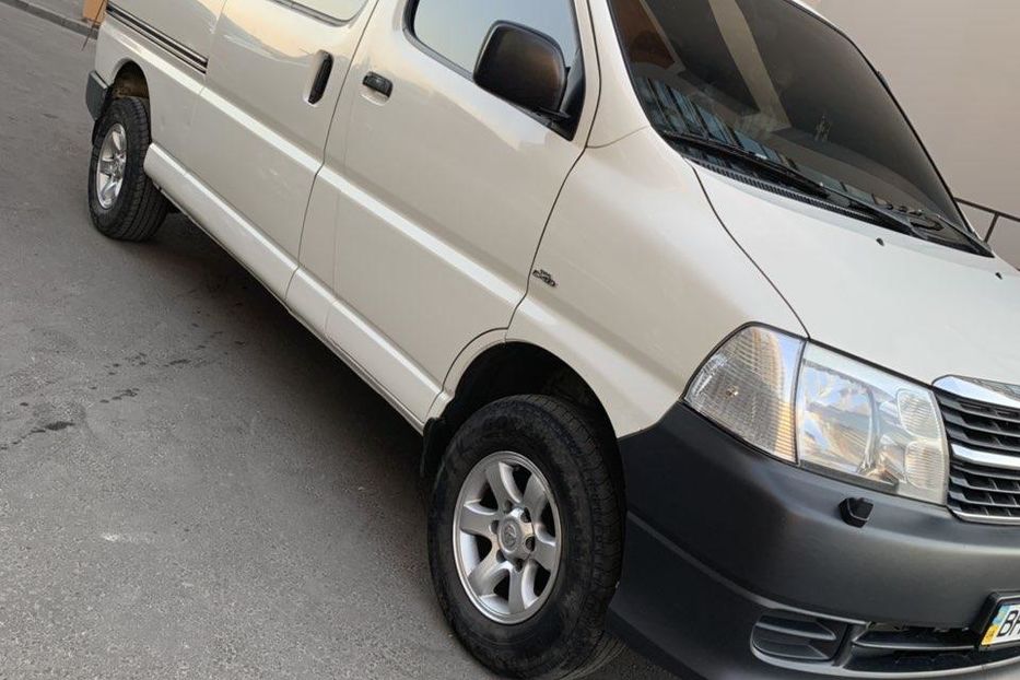 Продам Toyota Hiace груз. 2010 года в Одессе