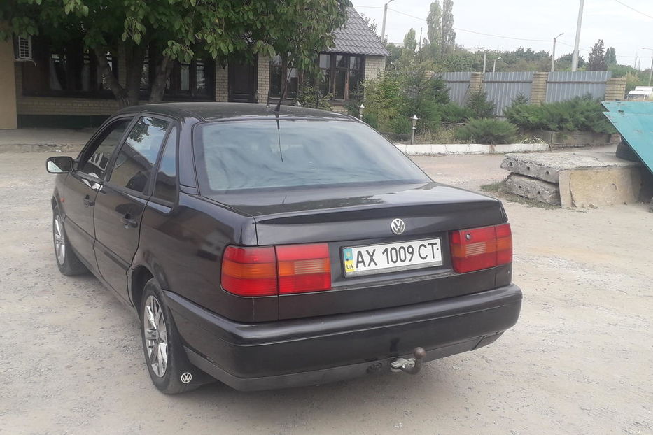 Продам Volkswagen Passat B4 1.8 (90л.с.) 1994 года в Харькове