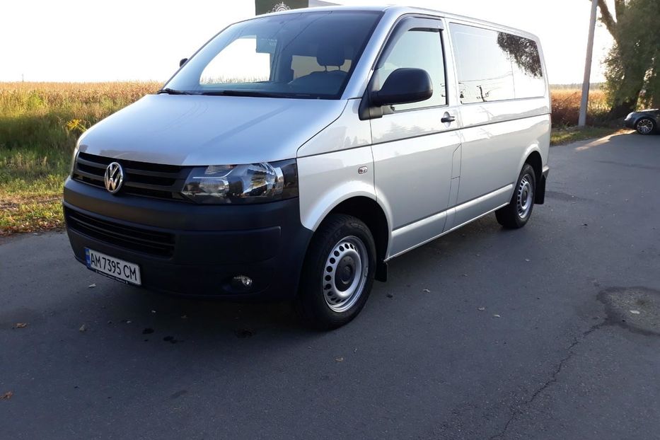 Продам Volkswagen T5 (Transporter) пасс. 2014 года в Киеве