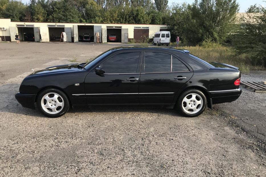 Продам Mercedes-Benz 210 Avangard 1998 года в г. Кривой Рог, Днепропетровская область