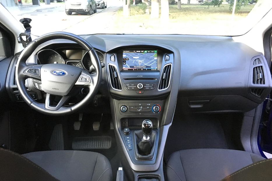 Продам Ford Focus Turnier 1.5 TDCI (супереконом) 2015 года в Киеве