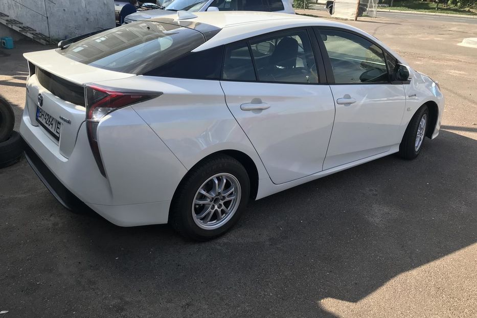 Продам Toyota Prius 2016 года в Одессе