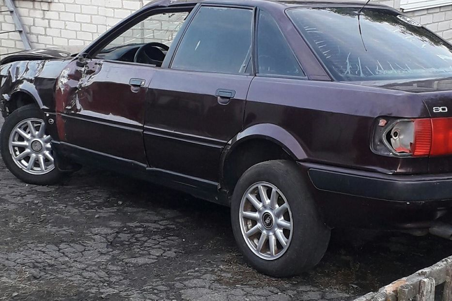 Продам Audi 80 1993 года в Черкассах