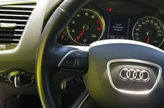 Продам Audi Q5 2012 года в Киеве
