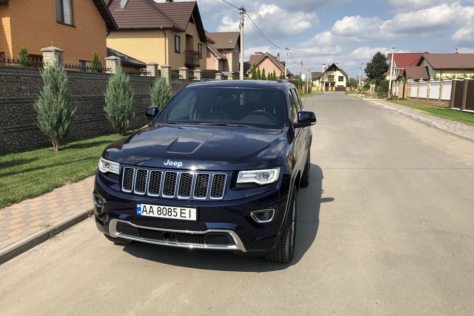 Продам Jeep Grand Cherokee Overland 2013 года в Киеве