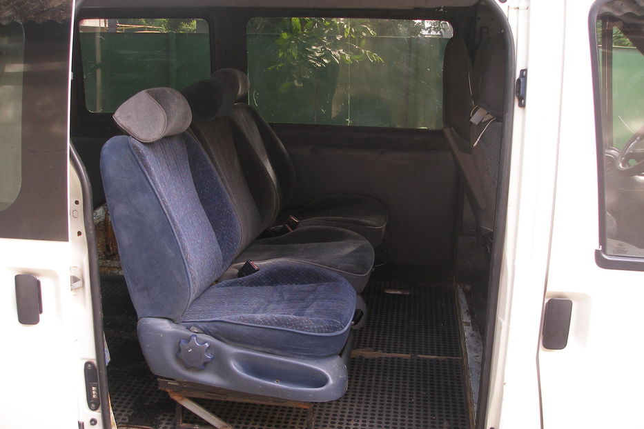 Продам Ford Transit груз. пасс. 2003 года в г. Антрацит, Луганская область