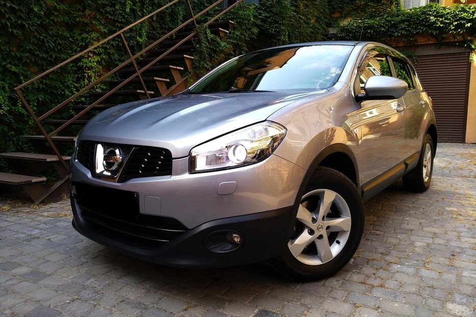 Продам Nissan Qashqai 1,6 CVT 2012 года в Харькове