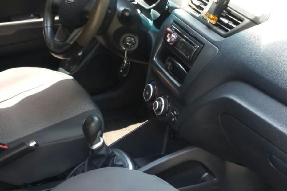 Продам Kia Rio mid 2012 года в Полтаве