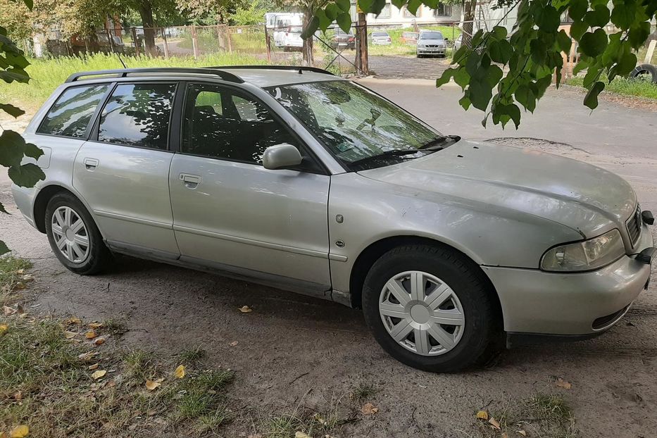 Продам Audi A4 Avant 1998 года в Киеве