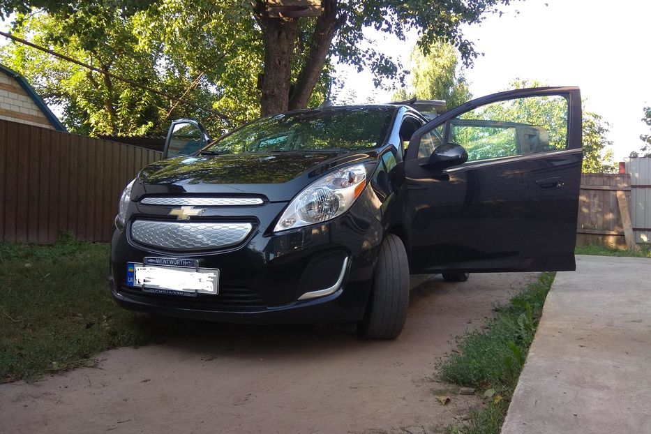 Продам Chevrolet Spark EV 2016 года в Киеве