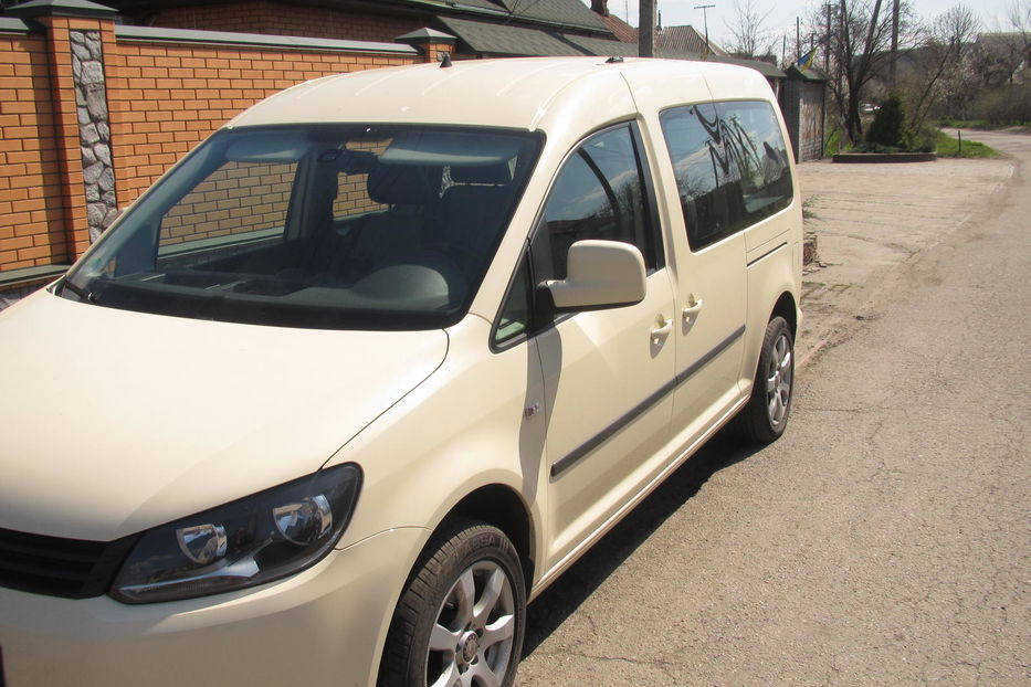 Продам Volkswagen Caddy пасс. 2013 года в Харькове