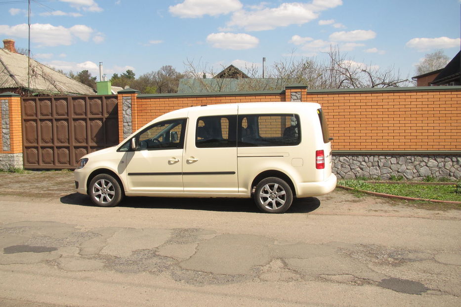 Продам Volkswagen Caddy пасс. 2013 года в Харькове