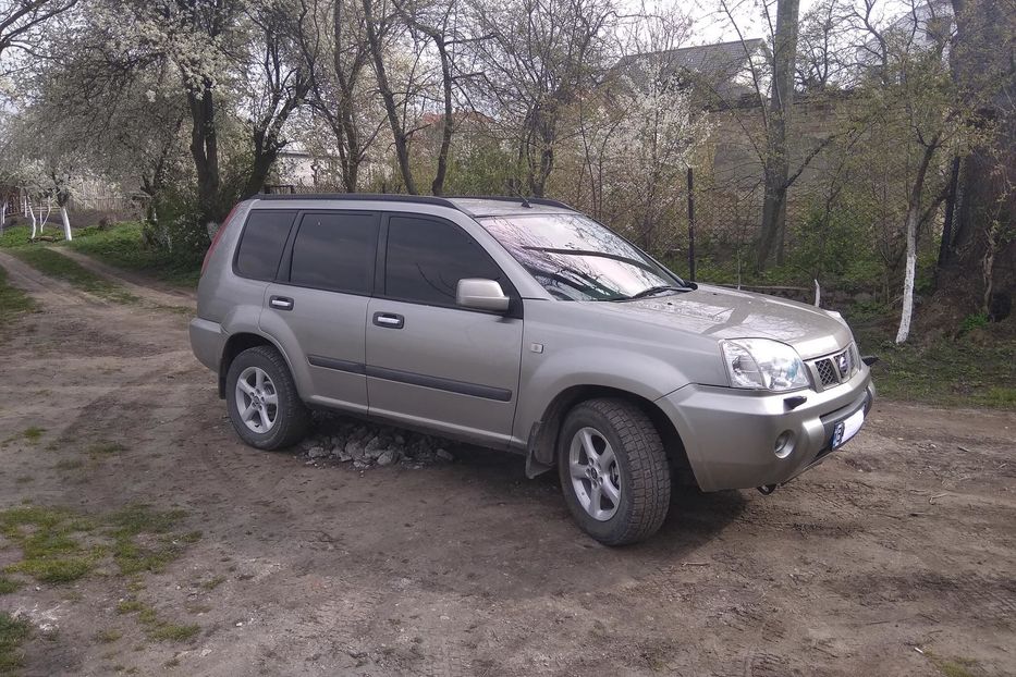 Продам Nissan X-Trail 2004 года в г. Золочев, Львовская область