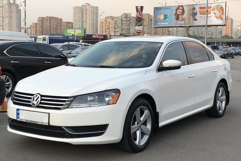 Продам Volkswagen Passat B7 SE+ 2013 года в Киеве