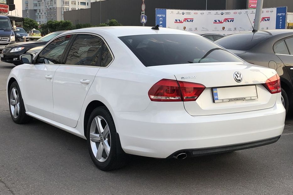 Продам Volkswagen Passat B7 SE+ 2013 года в Киеве