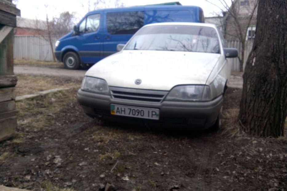 Продам Opel Omega Премиум 1988 года в г. Прилуки, Черниговская область